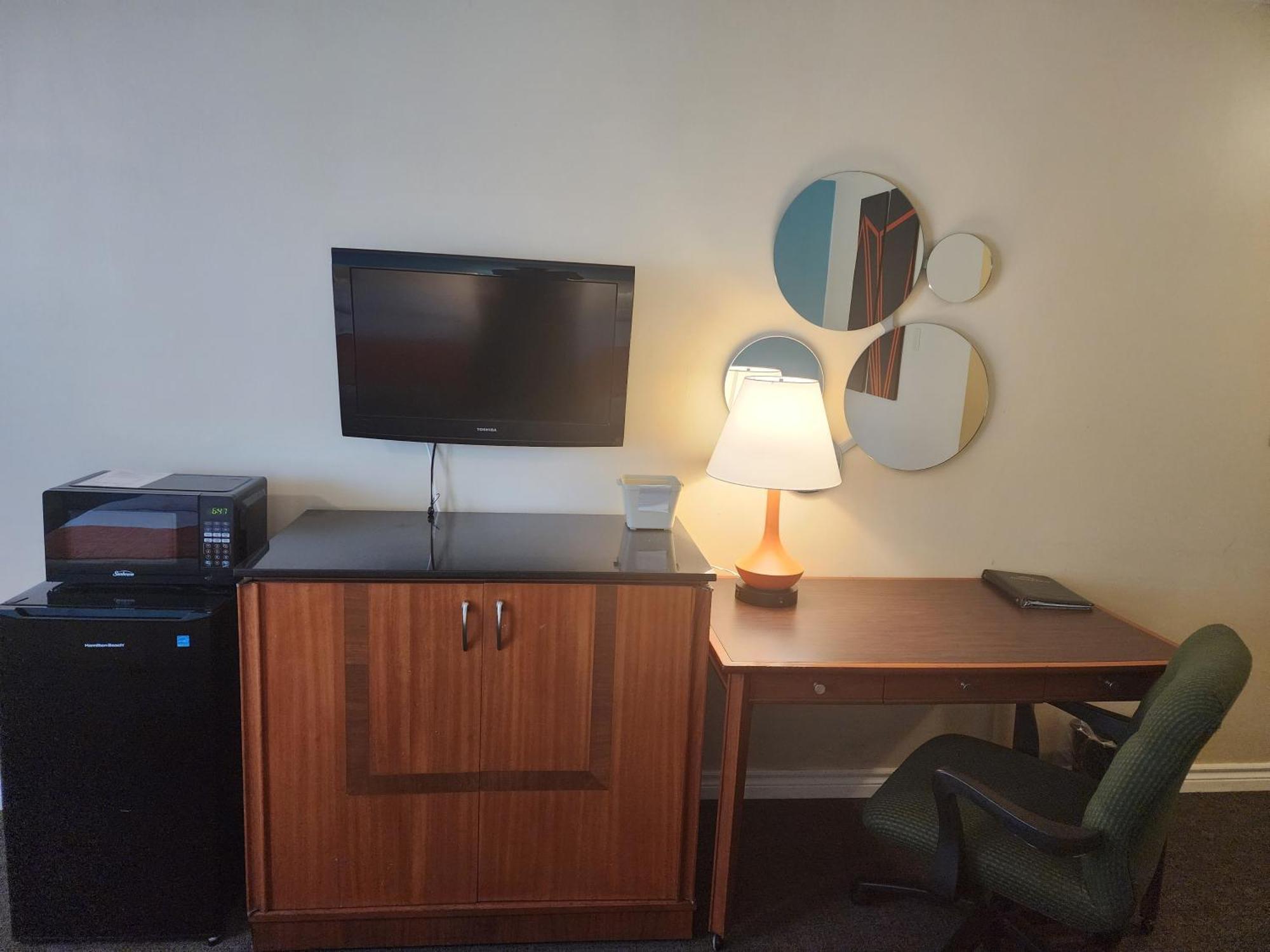 Howard Johnson By Wyndham Hotel