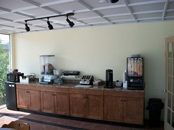 Hotel Howard Johnson By Wyndham 2*